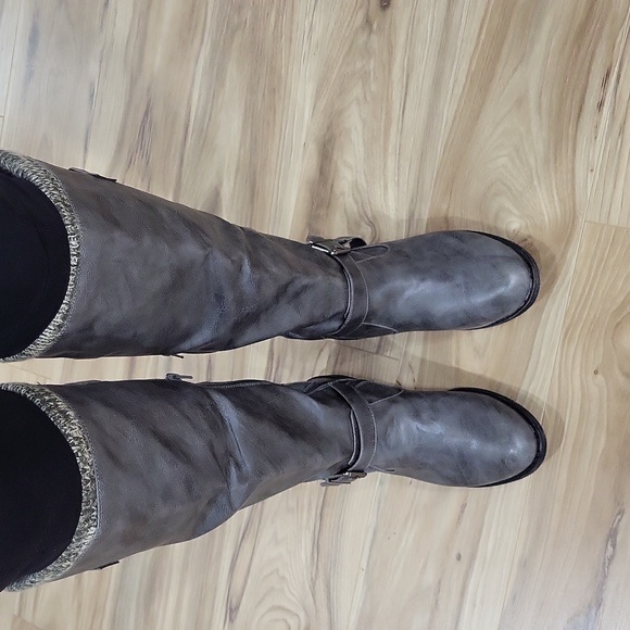 Justfab boots 8.5 - Picture 2 of 7